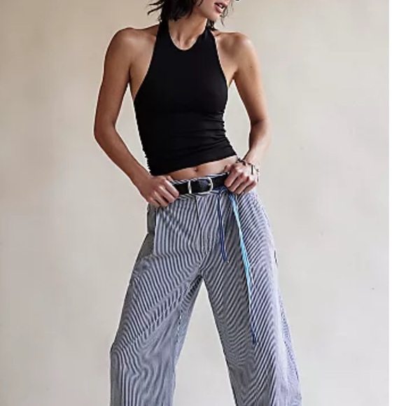 Buckle Back
Stripe Trousers
NWOT
FP
Colour: Ivory Combo - Picture 10 of 11